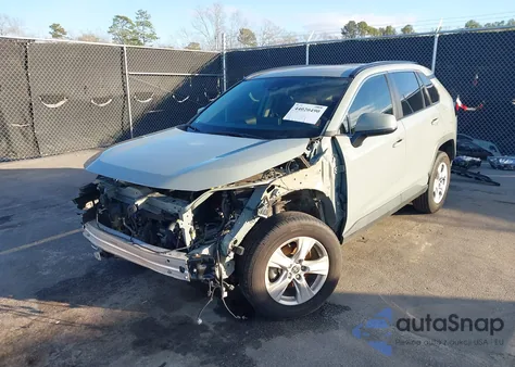 2021 Toyota Rav4 Xle z USA, uszkodzony, nr VIN 2T3W1RFV5MW129433